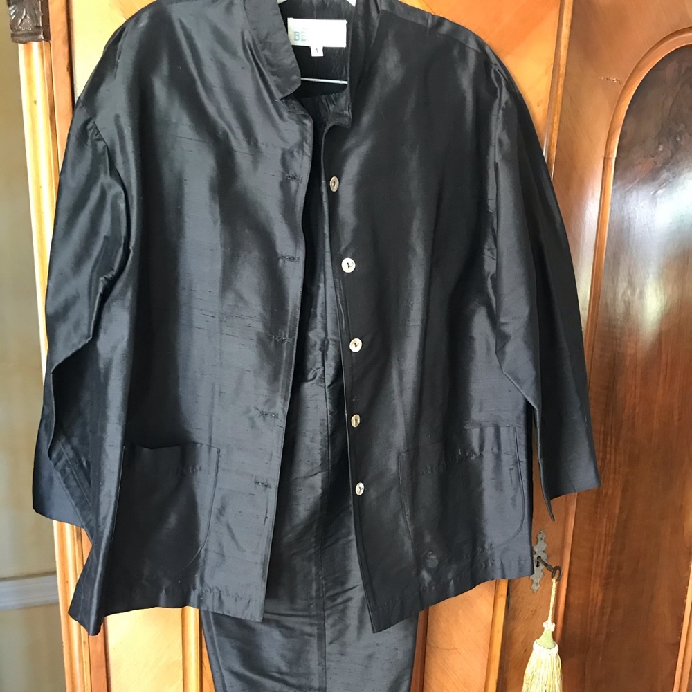 Linda Bertozzi USA designer silk pant suit